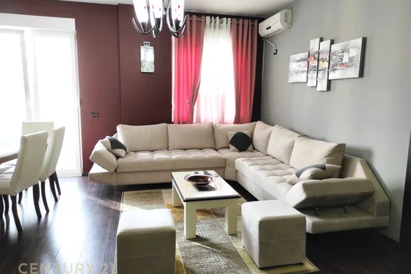 Shtepi me qera 2+1 ne Tirane - 950 Euro