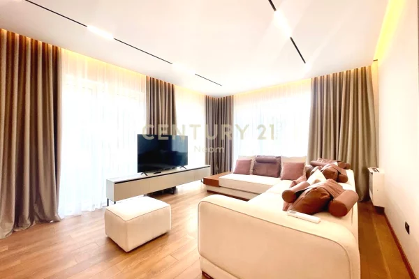 Shtepi me qera 4+1 ne Tirane - 4,000 Euro