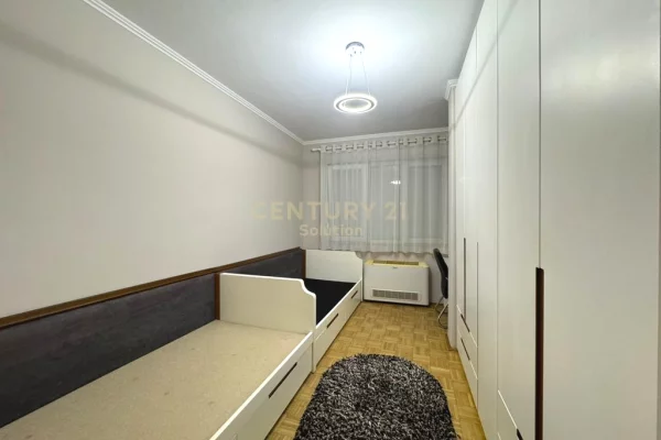 Shtepi me qera Apartament ne Tirane, 2+1, Mobilimi E mobiluar, Pagesa 1,000  Euro.