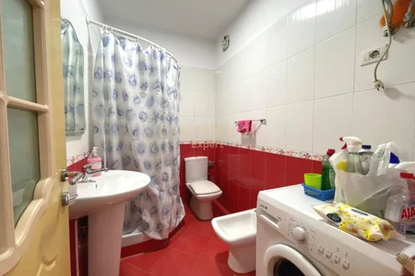 Shtepi me qera Apartament ne Tirane, 1+1, Mobilimi E mobiluar, Pagesa 500  Euro.