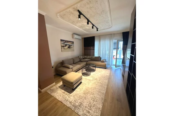 Shtepi me qera 2+1 ne Tirane - 600 Euro