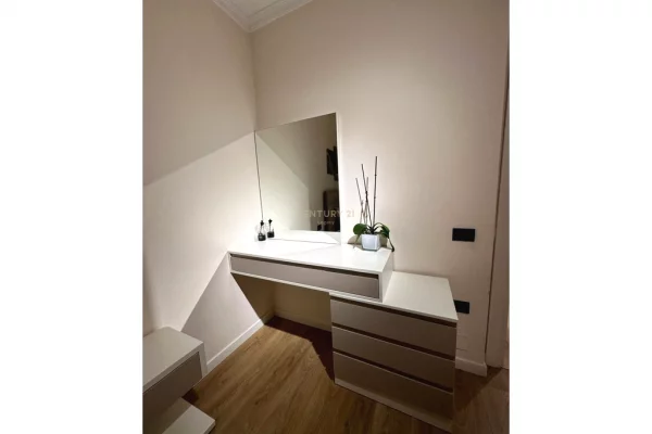 Shtepi me qera Apartament ne Tirane, 2+1, Mobilimi E mobiluar, Pagesa 600  Euro.