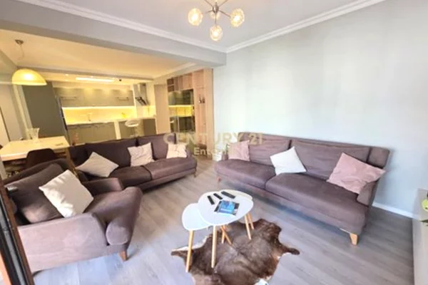 Shtepi me qera 2+1 ne Tirane - 1,500 Euro