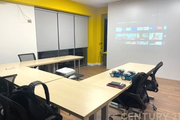 Shtepi me qera 3+1 ne Tirane - 1,100 Euro