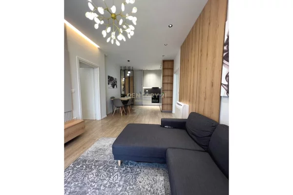 Shtepi me qera 2+1 ne Tirane - 1,500 Euro