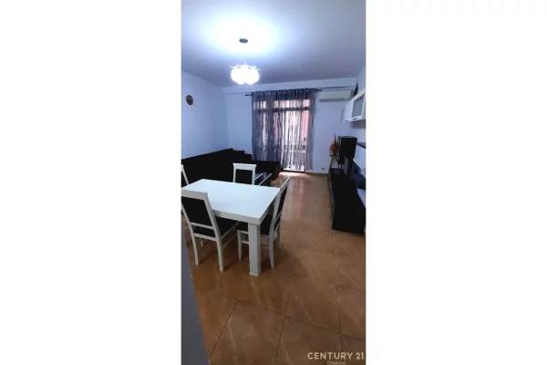 Shtepi ne shitje Apartament ne Tirane, 2+1, Mobilimi E mobiluar, Pagesa 292,500  Euro.