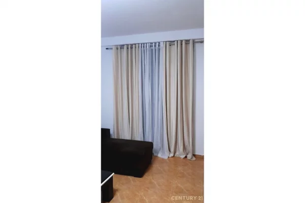 Shtepi ne shitje Apartament ne Tirane, 2+1, Mobilimi E mobiluar, Pagesa 292,500  Euro.