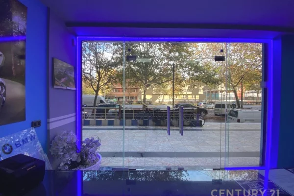 Ambient biznesi ne shitje 3+1 ne Tirane - 262,400 Euro