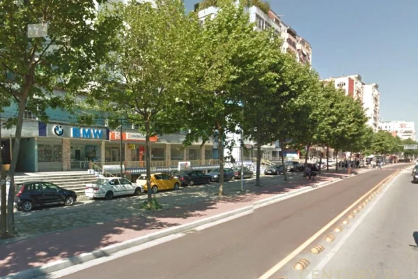 EXCLUSIVE ! LAPRAKE BUZE RRUGES KRYESORE SHESIM NJESI BIZNESI