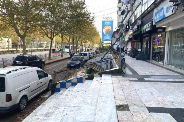 EXCLUSIVE ! LAPRAKE BUZE RRUGES KRYESORE SHESIM NJESI BIZNESI