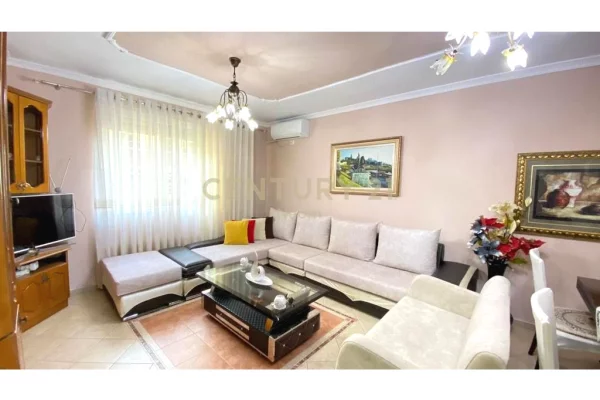 Shtepi me qera 2+1 ne Tirane - 750 Euro