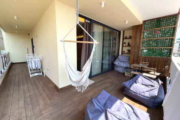 Shtepi ne shitje Apartament ne Sarande, 3+1, Mobilimi E mobiluar, Pagesa 300,000  Euro.