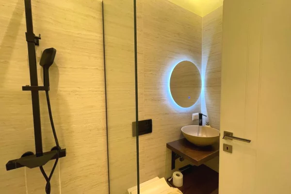 Shtepi ne shitje Apartament ne Sarande, 3+1, Mobilimi E mobiluar, Pagesa 300,000  Euro.