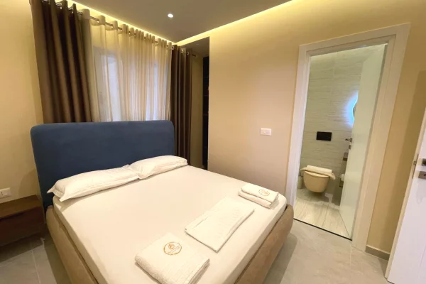 Shtepi ne shitje Apartament ne Sarande, 3+1, Mobilimi E mobiluar, Pagesa 300,000  Euro.