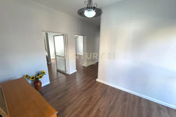 Ambient Per Zyre Me Qira te Ministria e Jashtme, Tirane