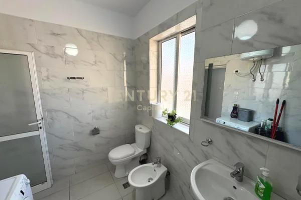 Ambient Per Zyre Me Qira te Ministria e Jashtme, Tirane