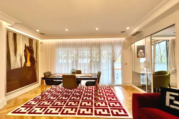 Shtepi ne shitje Apartament ne Tirane, 2+1, Mobilimi E mobiluar, Pagesa 369,000  Euro.