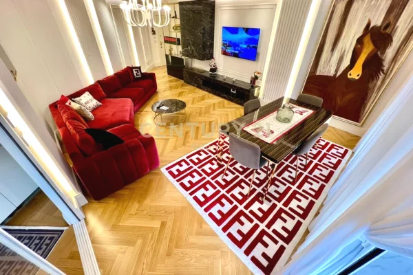 Shtepi ne shitje Apartament ne Tirane, 2+1, Mobilimi E mobiluar, Pagesa 369,000  Euro.