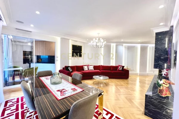 Shtepi ne shitje Apartament ne Tirane, 2+1, Mobilimi E mobiluar, Pagesa 369,000  Euro.