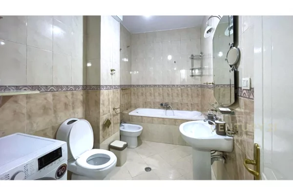 Shtepi me qera Apartament ne Tirane, 2+1, Mobilimi E mobiluar, Pagesa 750  Euro.