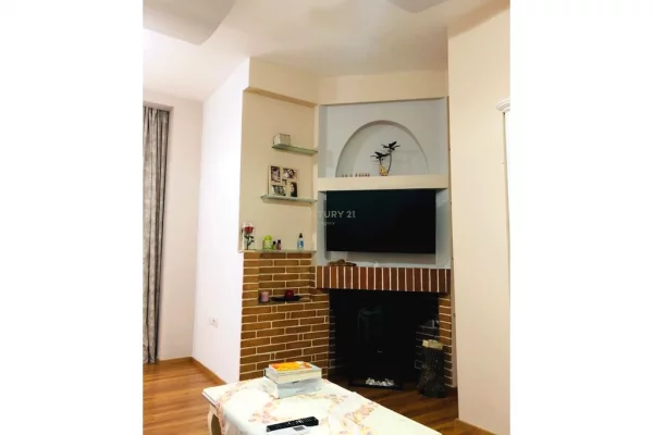 Shtepi me qera Apartament ne Tirane, 1+1, Mobilimi E mobiluar, Pagesa 600  Euro.