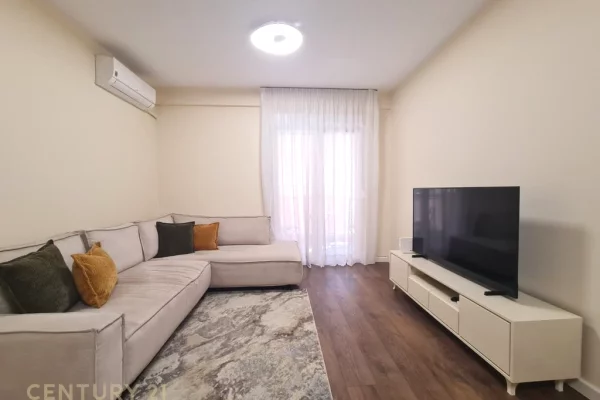 Shtepi me qera Apartament ne Tirane, 1+1, Mobilimi E mobiluar, Pagesa 1,000  Euro.