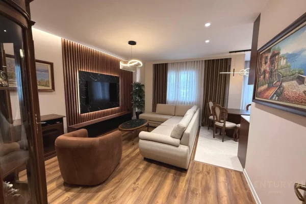 Shtepi me qera 2+1 ne Tirane - 1,050 Euro