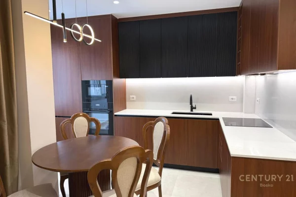 Shtepi me qera Apartament ne Tirane, 2+1, Mobilimi E mobiluar, Pagesa 1,050  Euro.