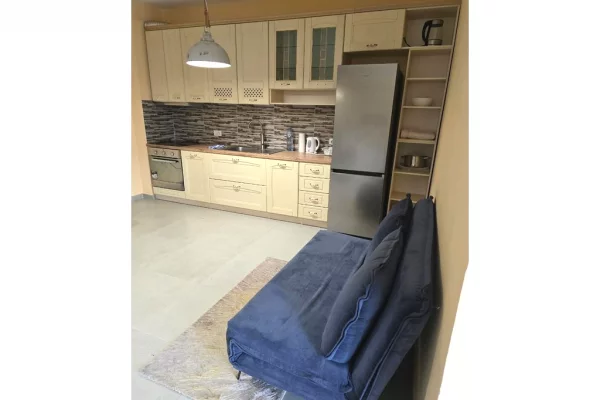 Shtepi me qera 2+1 ne Tirane - 700 Euro