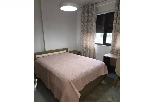 Shtepi me qera 2+1 ne Tirane - 700 Euro