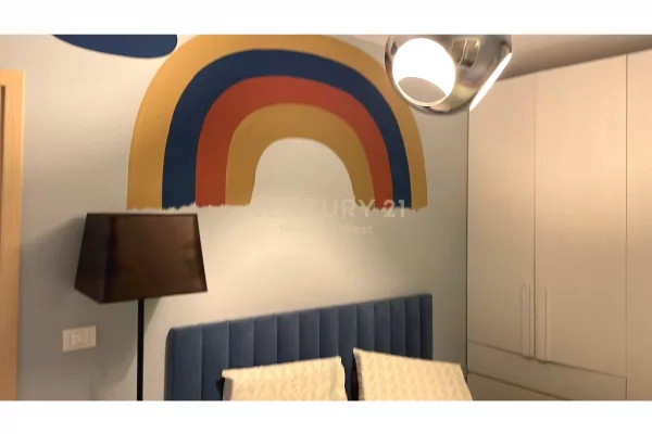 Shtepi ne shitje Apartament ne Tirane, 2+1, Mobilimi E mobiluar, Pagesa 160,000  Euro.