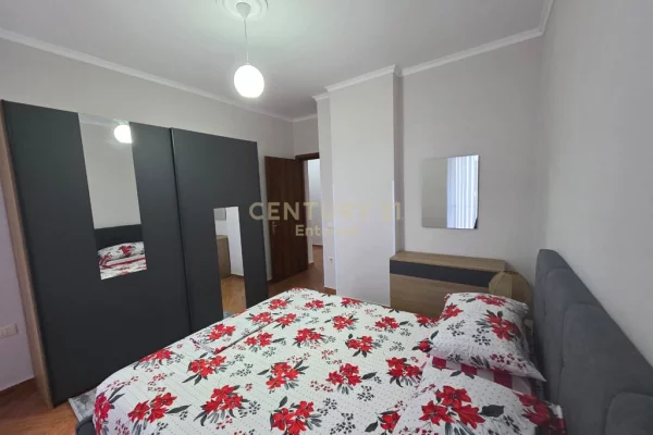 Shtepi me qera Apartament ne Tirane, 1+1, Mobilimi E mobiluar, Pagesa 450  Euro.