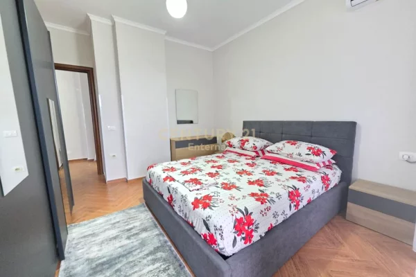 Shtepi me qera Apartament ne Tirane, 1+1, Mobilimi E mobiluar, Pagesa 450  Euro.