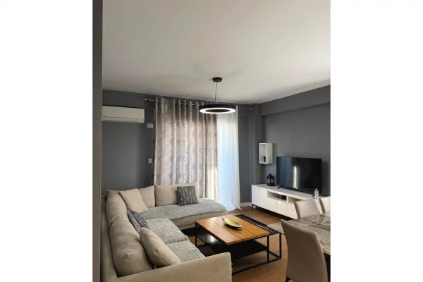 Shtepi me qera Apartament ne Tirane, 2+1, Mobilimi E mobiluar, Pagesa 750  Euro.