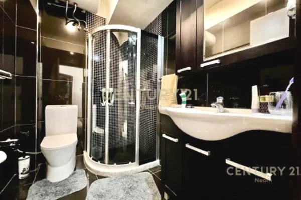 Shtepi me qera Apartament ne Tirane, 2+1, Mobilimi E mobiluar, Pagesa 800  Euro.