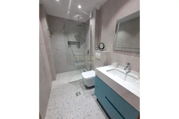 Shtepi me qera Apartament ne Tirane, 2+1, Mobilimi E mobiluar, Pagesa 650  Euro.