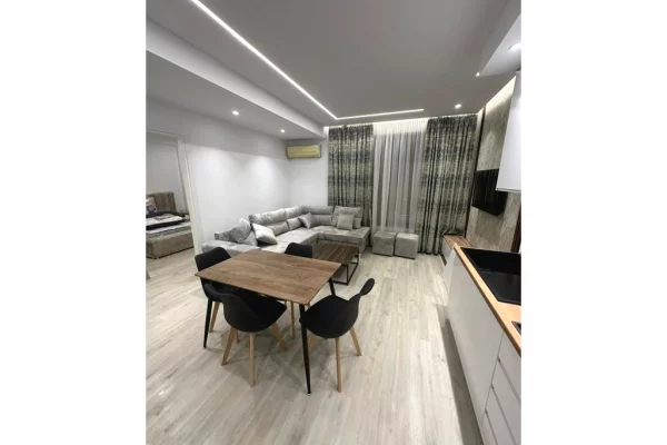 Shtepi me qera 1+1 ne Tirane - 700 Euro