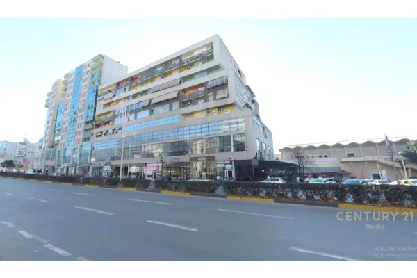 Ambient biznesi me qera 3+1 ne Tirane - 700 Euro