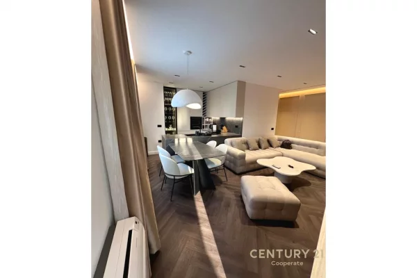 Shtepi ne shitje Apartament ne Tirane, 2+1, Mobilimi E mobiluar, Pagesa 288,000  Euro.