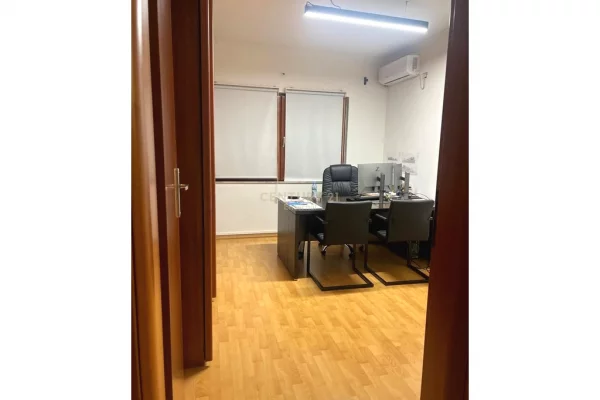 Ambient per Zyra me qira ne Ish - Bllok