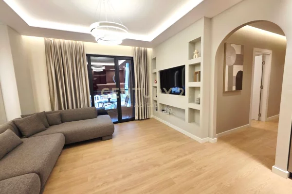 Shtepi me qera 3+1 ne Tirane - 1,800 Euro