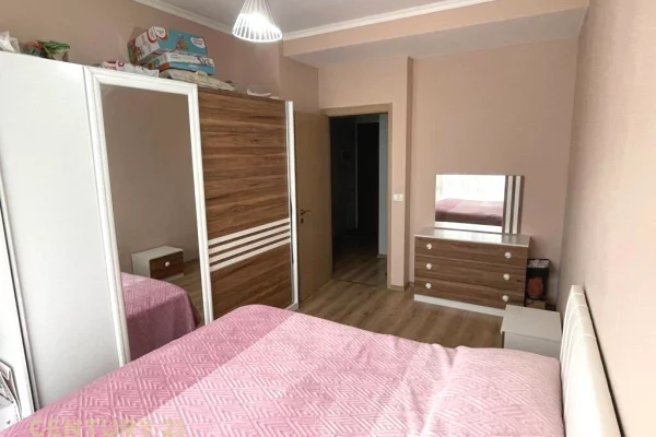 Shtepi me qera Apartament ne Tirane, 1+1, Mobilimi E mobiluar, Pagesa 470  Euro.