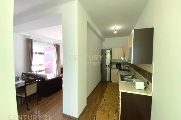 Shtepi me qera Apartament ne Tirane, 2+1, Mobilimi E mobiluar, Pagesa 700  Euro.
