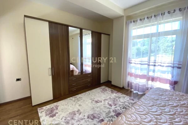 Shtepi me qera Apartament ne Tirane, 2+1, Mobilimi E mobiluar, Pagesa 700  Euro.