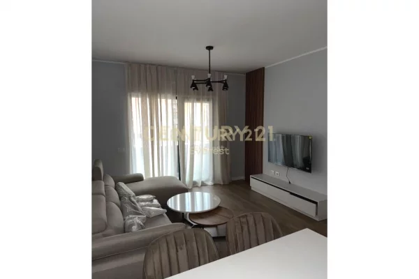 Shtepi me qera 2+1 ne Tirane - 650 Euro