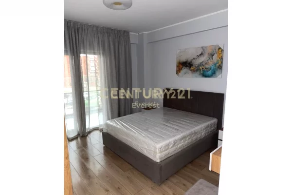 Shtepi me qera 2+1 ne Tirane - 650 Euro