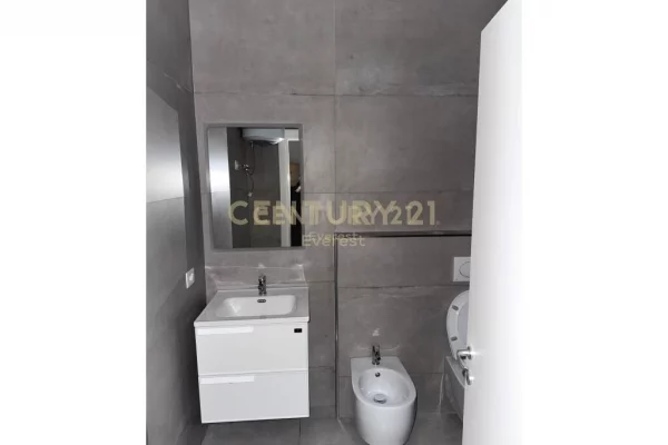 Shtepi me qera Apartament ne Tirane, 2+1, Mobilimi E mobiluar, Pagesa 650  Euro.