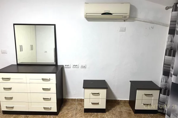 Shtepi ne shitje Apartament ne Tirane, 1+1, Mobilimi E mobiluar, Pagesa 160,000  Euro.