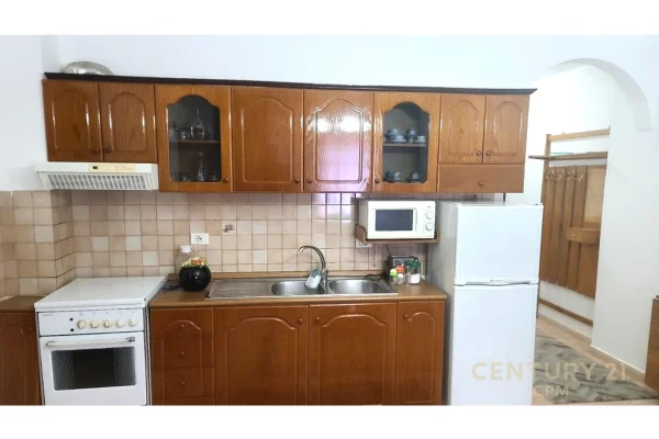 Shtepi me qera 1+1 ne Tirane - 600 Euro