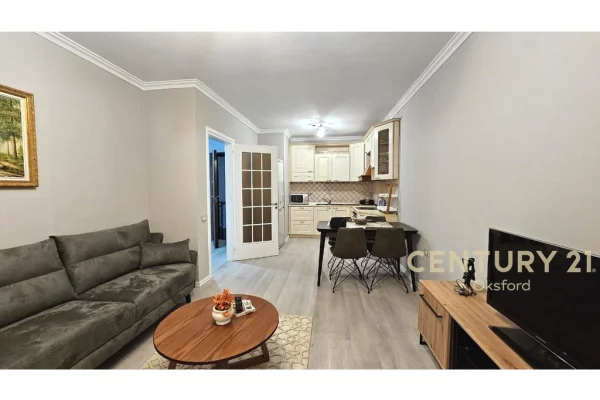 Shtepi me qera 2+1 ne Tirane - 800 Euro